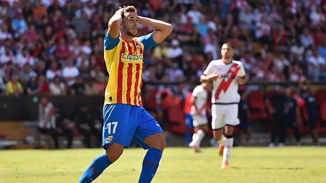 هفت ستارهای که بارسلونا میتواند به عنوان جانشین بوسکتس جذب کند