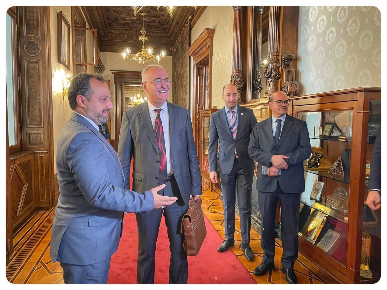 دیدار وزرای اقتصاد ایران و الجزایر در وین / توافق برای افزایش تجارت بین دو کشور