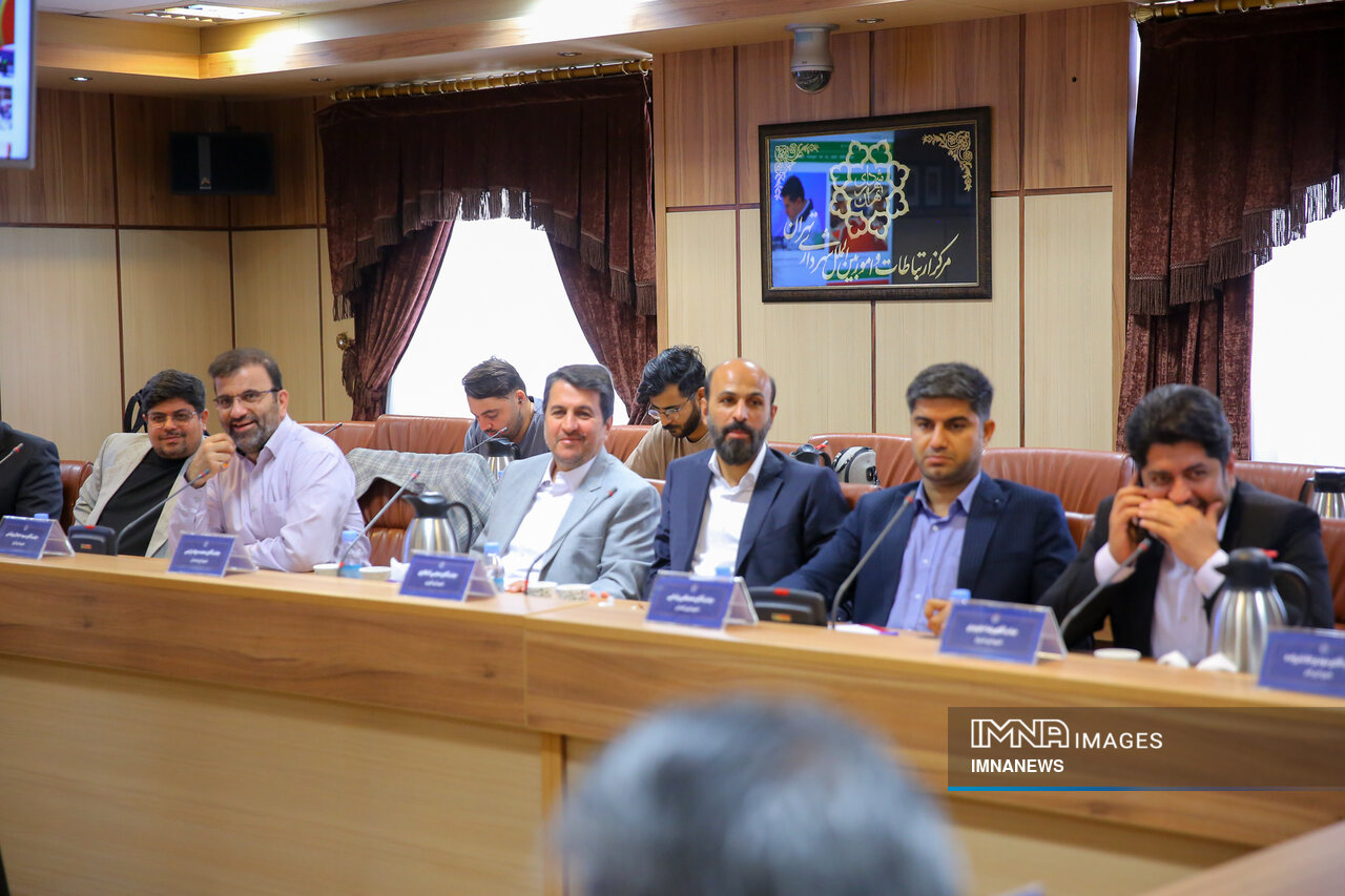 آخرین خبرهااز سیویکمین نشست کمیته ارتباطات و اموربینالملل مجمع شهردارانکلانشهرهای ایران