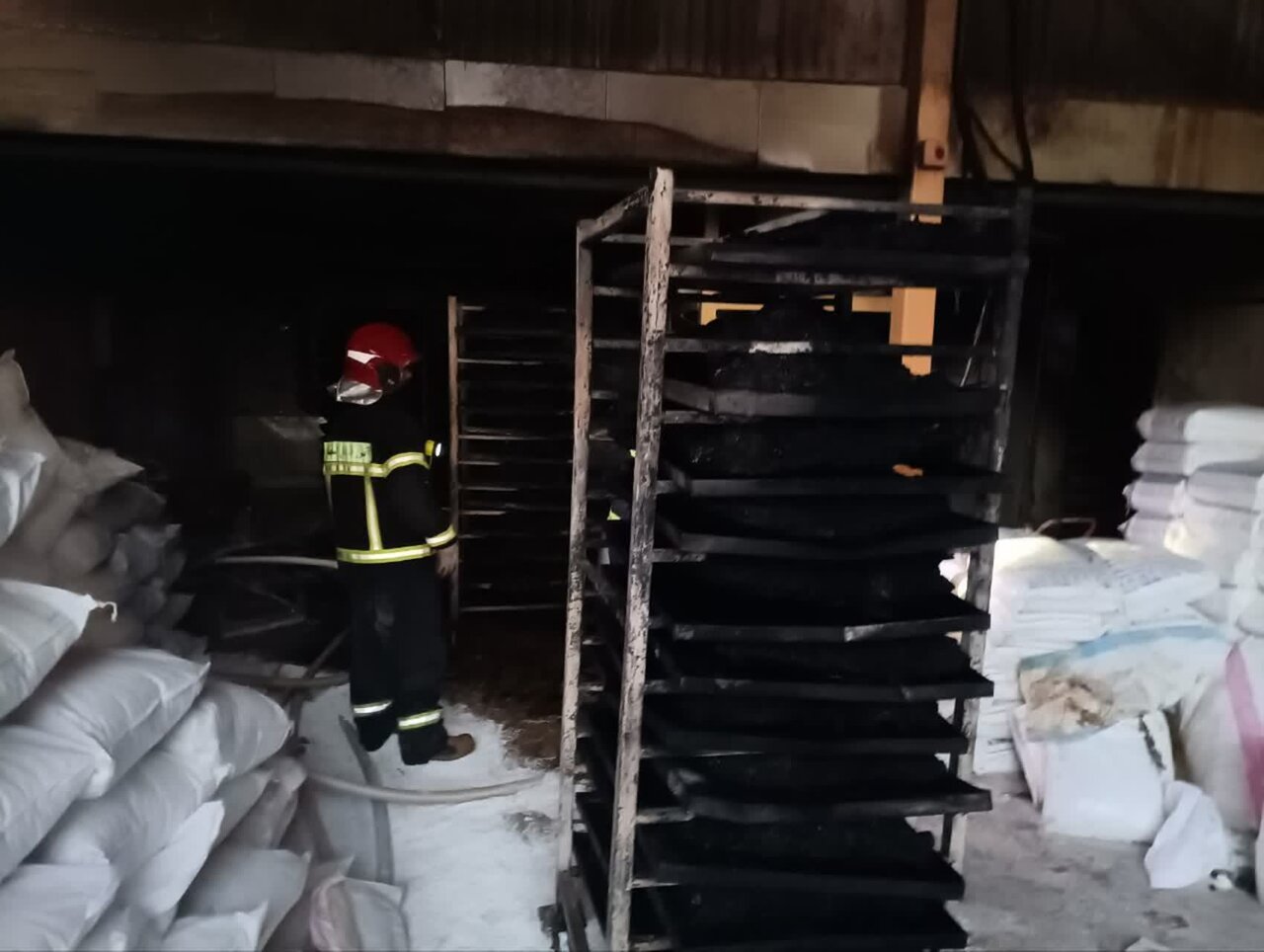 حریق کارخانه تولید نشاسته در جیلانآباد + عکس