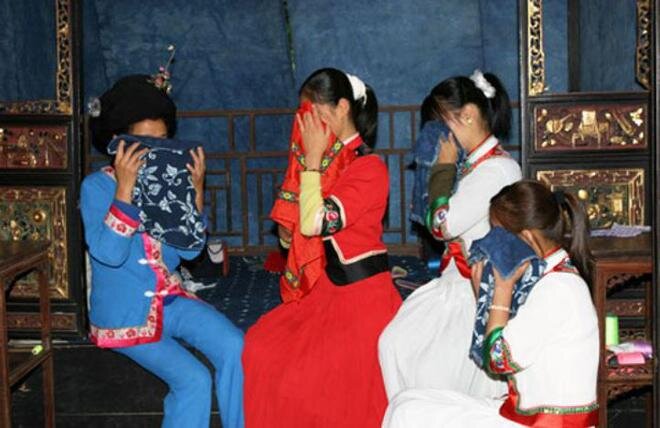 سوگواری قبل از ازدواج؛ رسم عجیب عروس‌های چینی