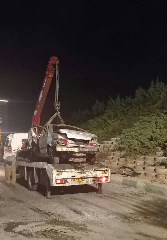نجات معجزهآسای نوزاد و ۵ سرنشینان دیگر خودرو ۴۰۵ از مرگ در اتوبان شهید بابایی تهران + عکس