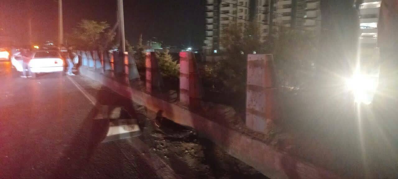 نجات معجزهآسای نوزاد و ۵ سرنشینان دیگر خودرو ۴۰۵ از مرگ در اتوبان شهید بابایی تهران + عکس