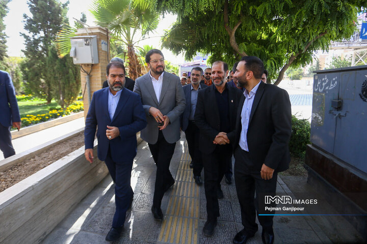 سفر وزیر راه و شهرسازی به اصفهان