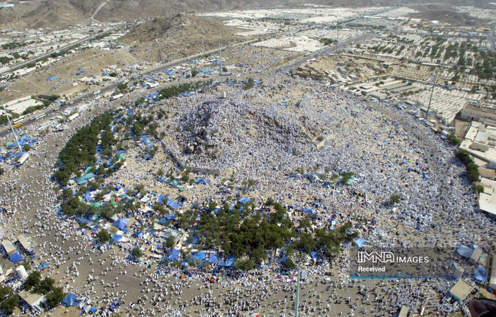 نمایی از جبل الرحمه در سال 1384
