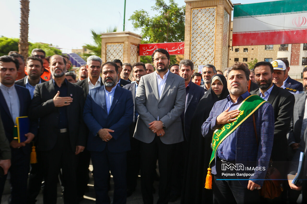 گزارش ایمنا از سفر وزیر راه و شهرسازی به اصفهان