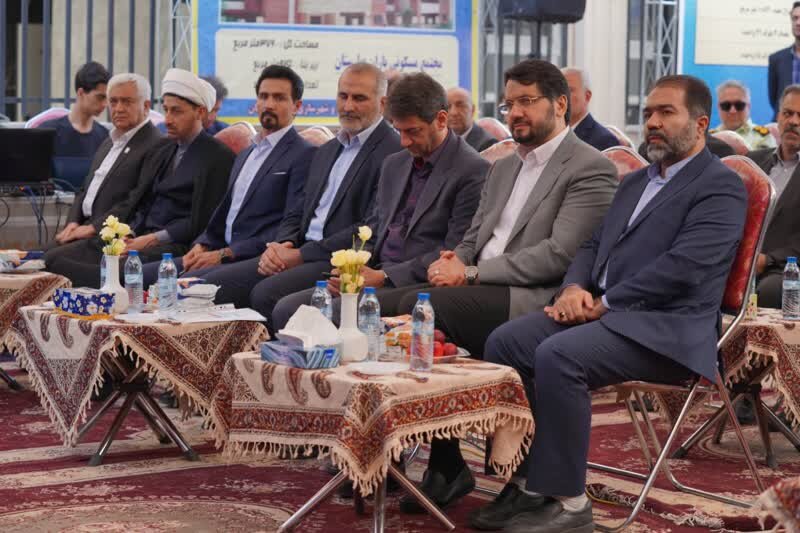 با حضور وزیر راه و شهرسازی پروژه‌ مسکن مهر شاهین شهر افتتاح شد