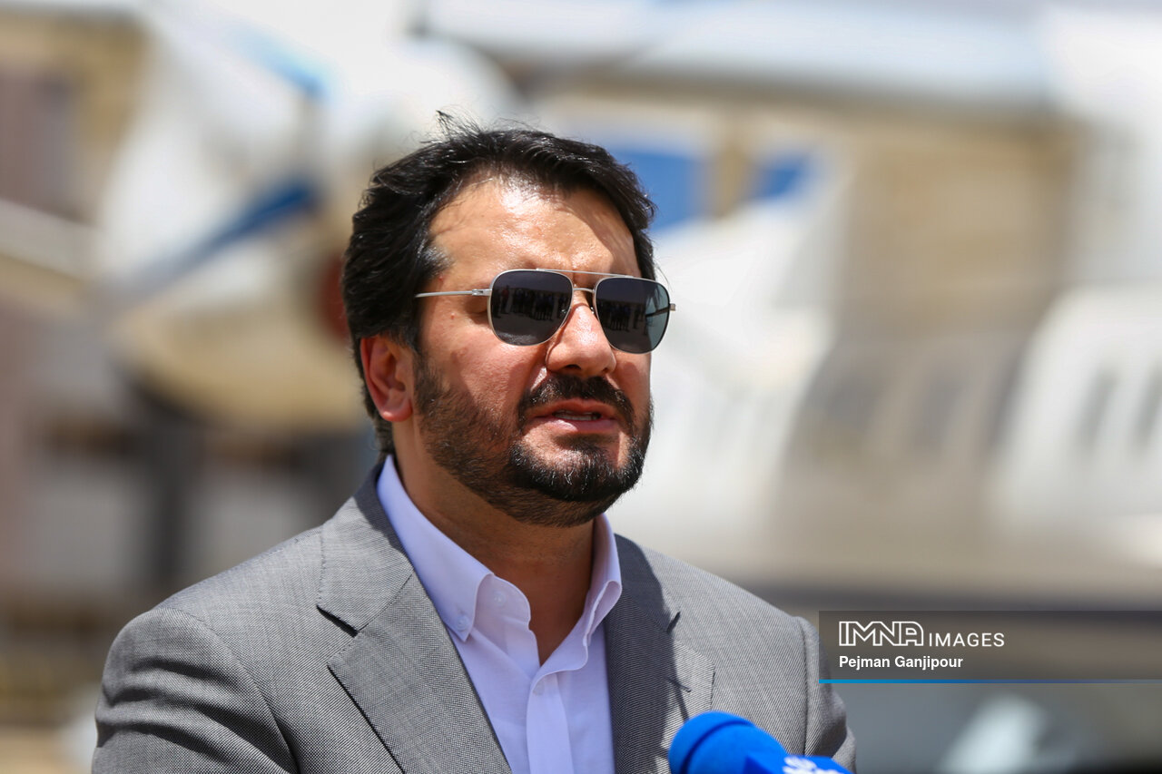 تاکید وزیر راه و شهرسازی بر تسریع در تکمیل طرح‌های عمرانی فرودگاه مشهد