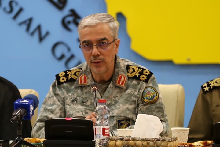 تاکید سرلشکر باقری بر گسترش همکاری‌های نظامی ایران و بلاروس