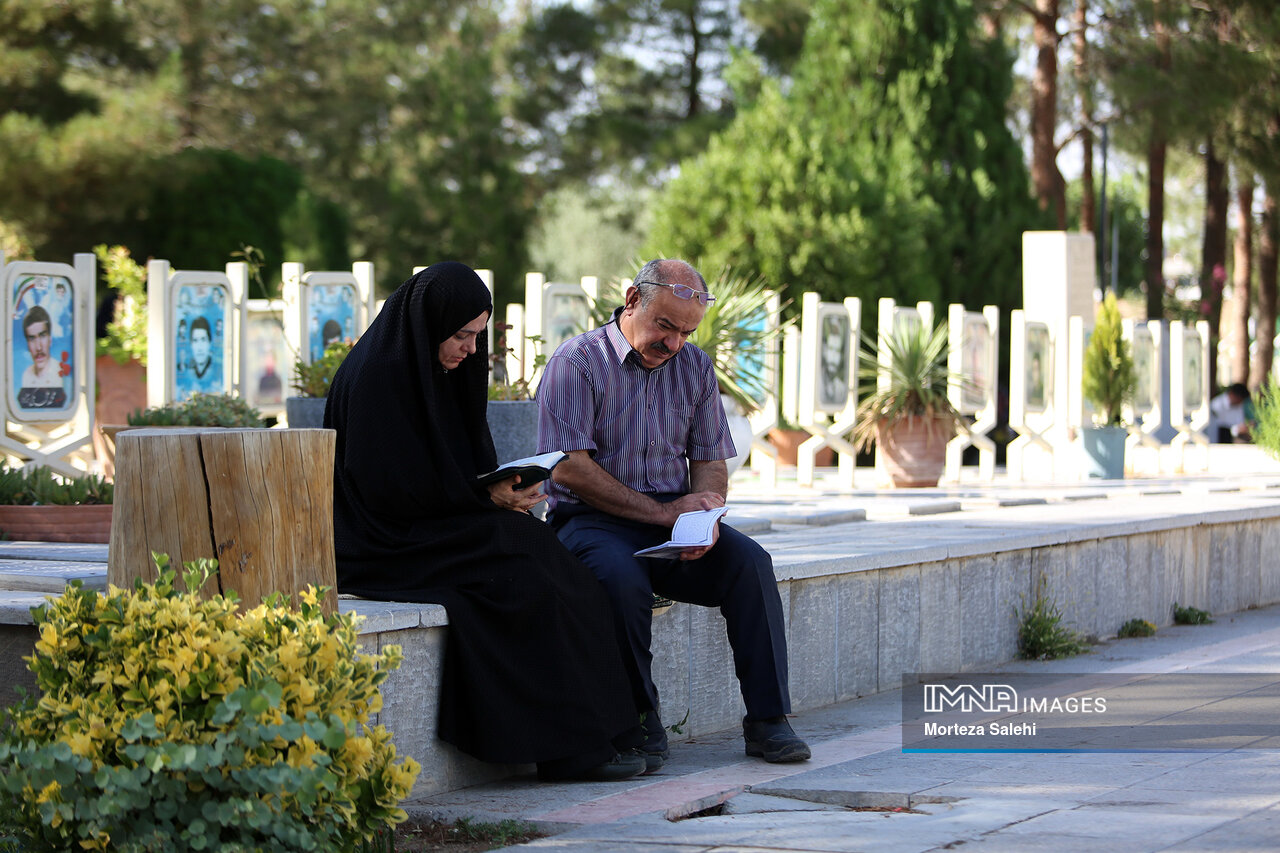 عرفه، روز ندای بخشش فرشیان از عرشیان