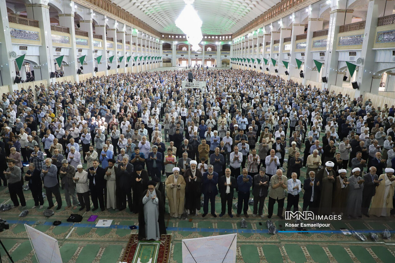 نماز عید قربان در تبریز و شیراز
