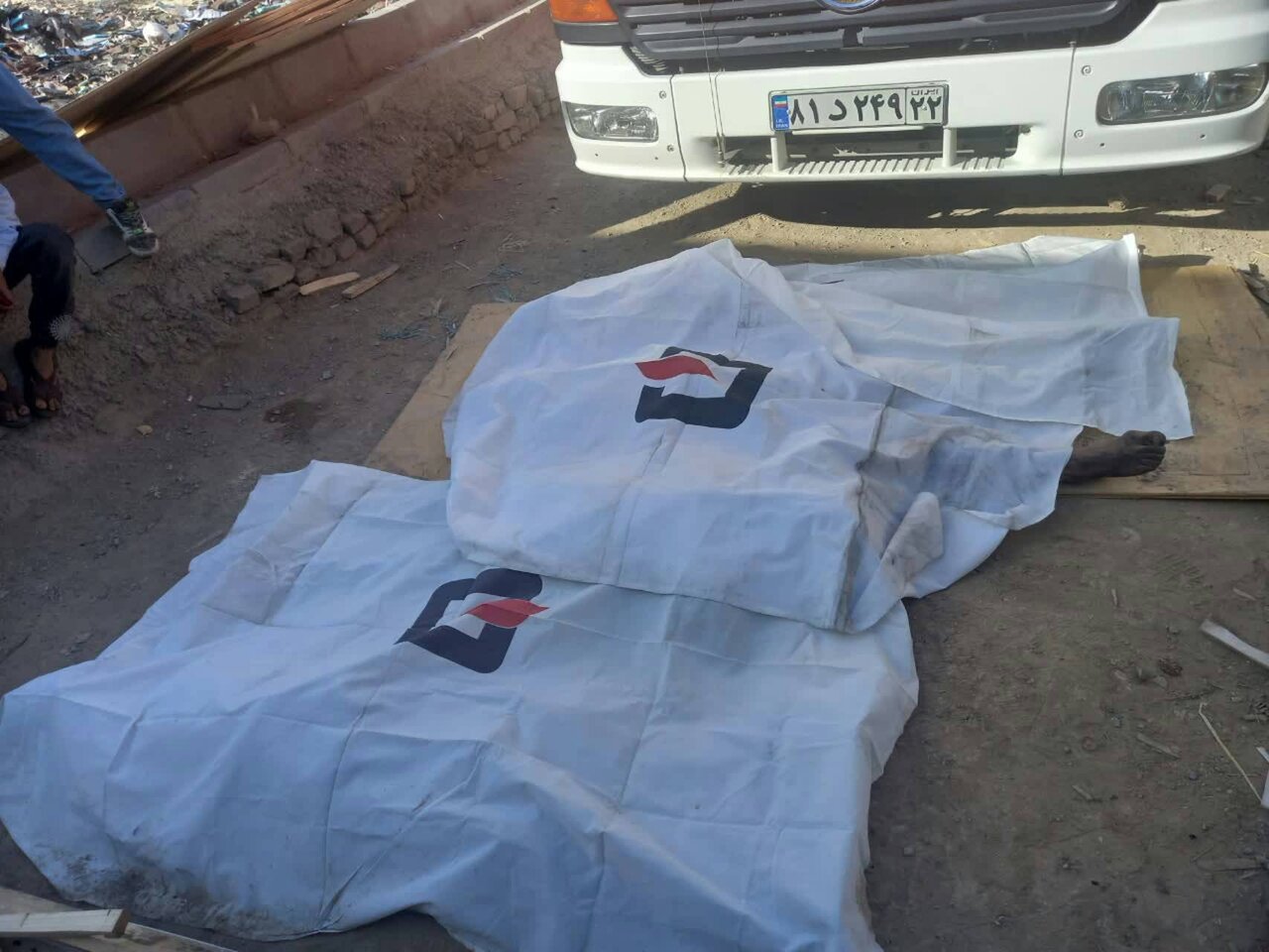 آتش سوزی در کارگاه مبل سازی جان ۴ مرد جوان را گرفت + عکس