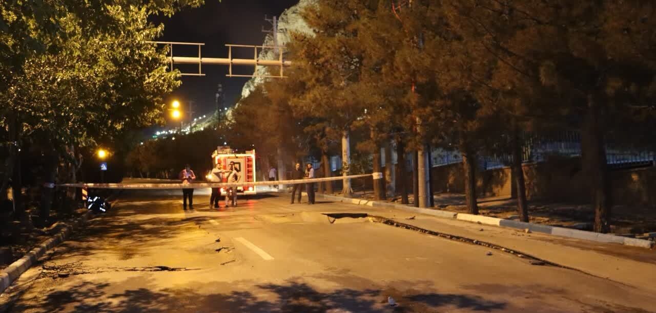 فرونشست زمین در بلوار صفه + عکس