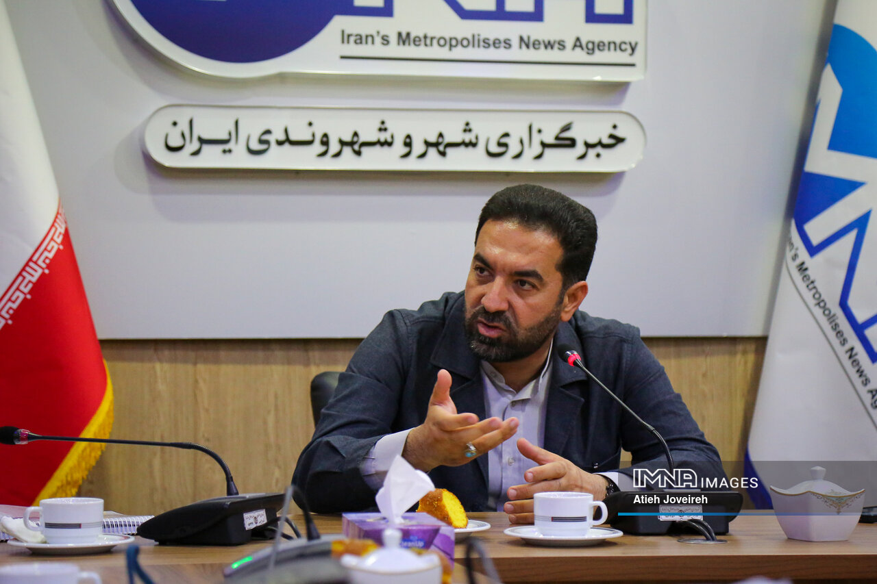 ریسباف جای خطر کردن و سپردن به بخش خصوصی نیست/پرهیز از سپردن مدیریت این مجموعه به معماران