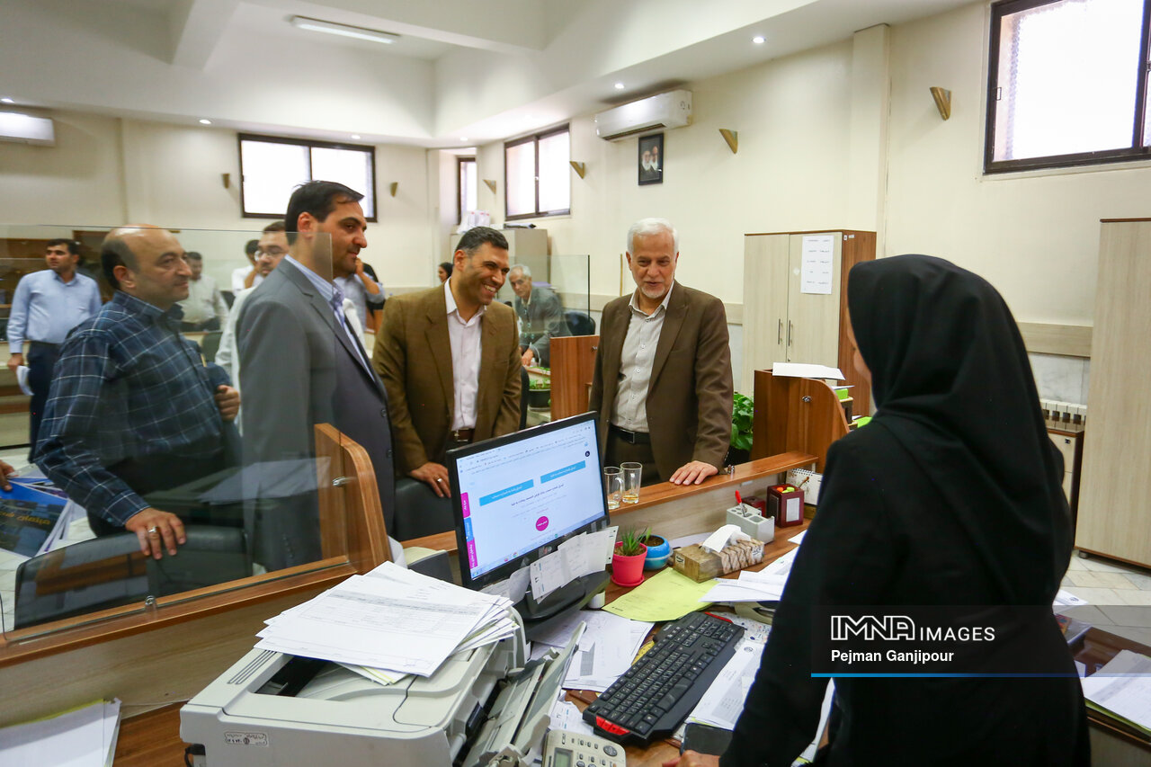 پنجمین بازدید سرزده شهردار اصفهان به ایستگاه منطقه ۹ رسید