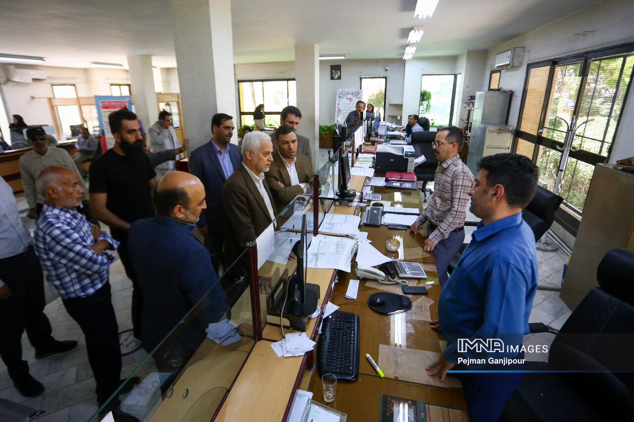 پنجمین بازدید سرزده شهردار اصفهان به ایستگاه منطقه ۹ رسید