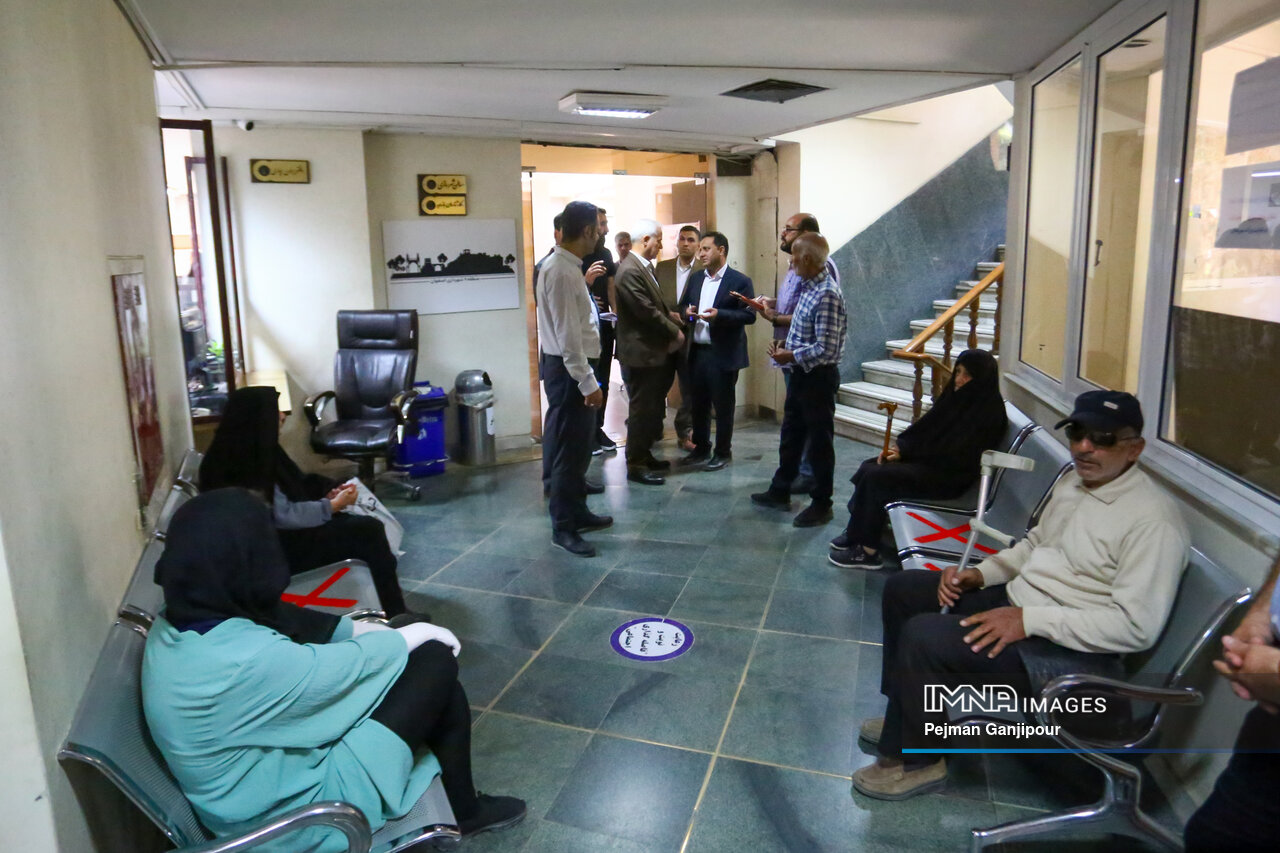 پنجمین بازدید سرزده شهردار اصفهان به ایستگاه منطقه ۹ رسید