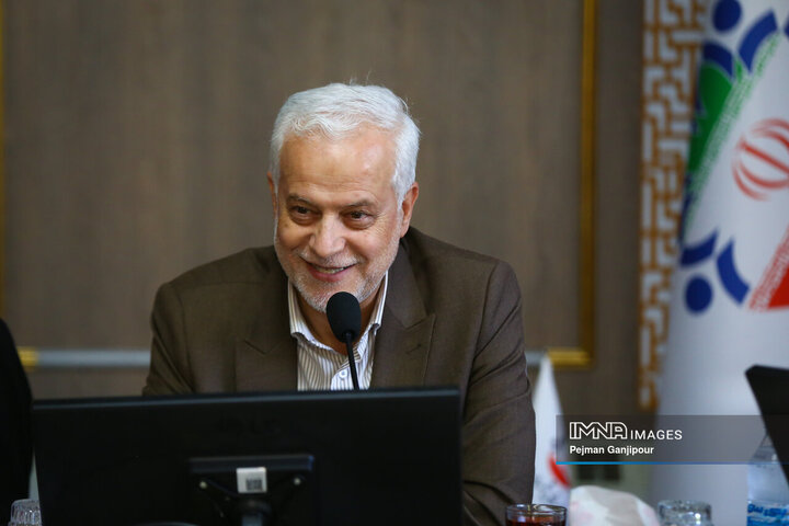 نشست شهردار اصفهان با فعالان هیئات مذهبی
