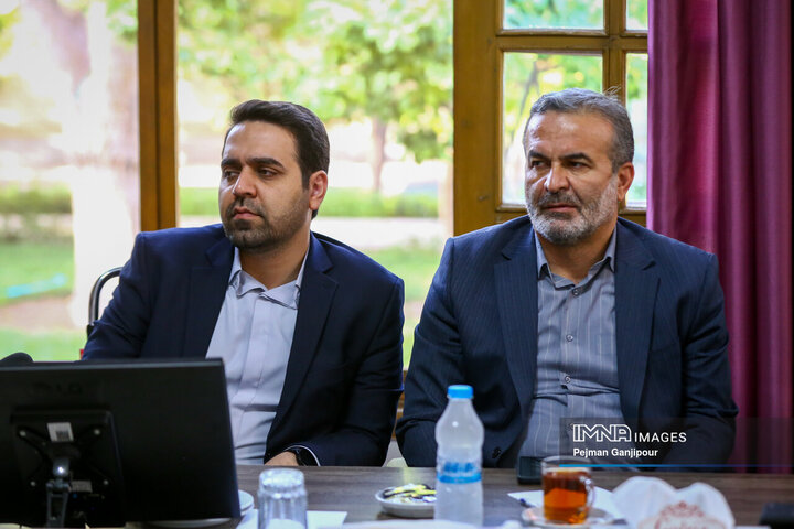 نشست شهردار اصفهان با فعالان هیئات مذهبی