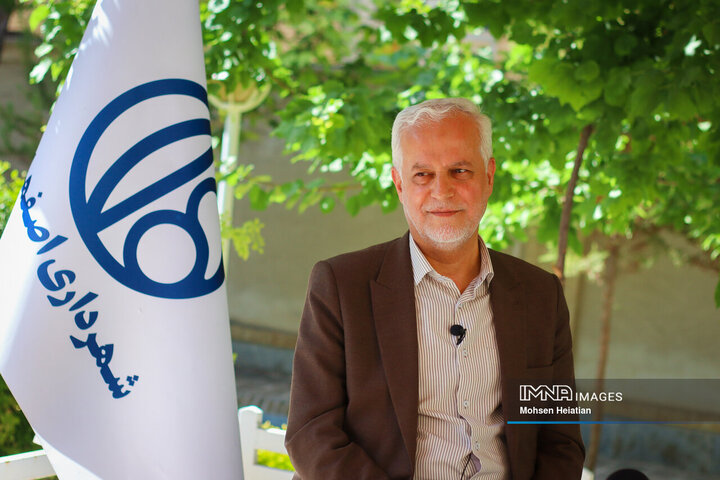 دعوت شهردار اصفهان برای حضور پرشور مردم در راهپیمایی ۲۲ بهمن