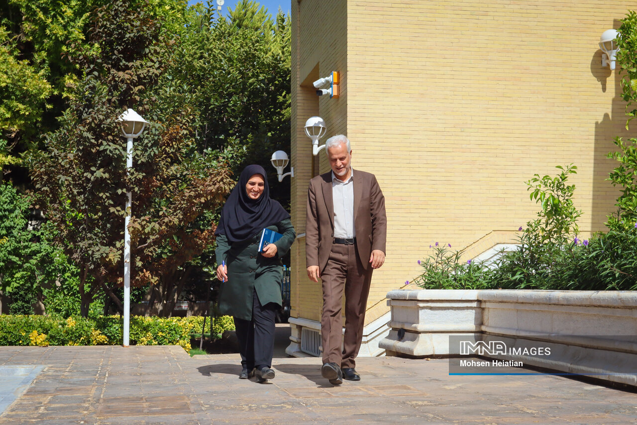 از عضو جدید خانواده تا سفرهای اکتشافی / قاسمزاده: تحت فشار تصمیمی نگرفتم