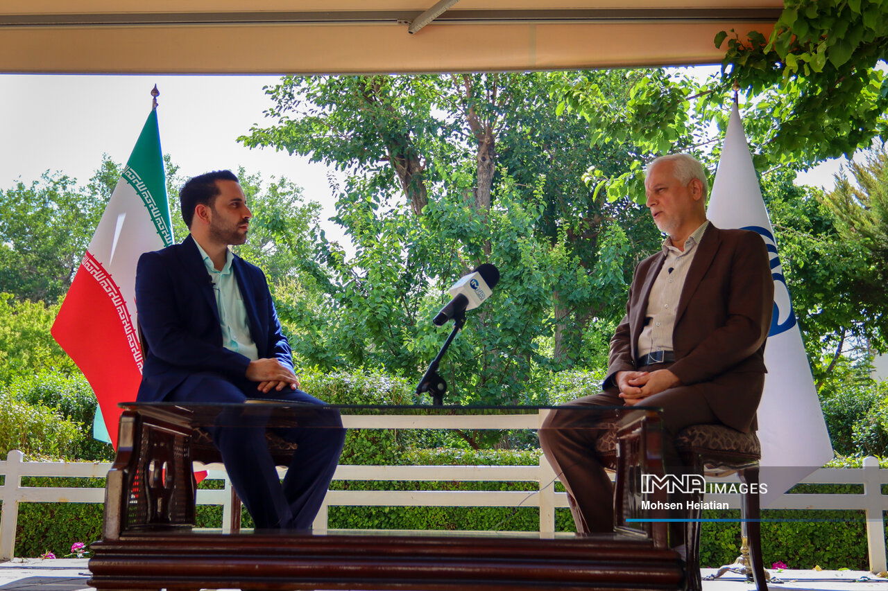 از عضو جدید خانواده تا سفرهای اکتشافی / قاسمزاده: تحت فشار تصمیمی نگرفتم