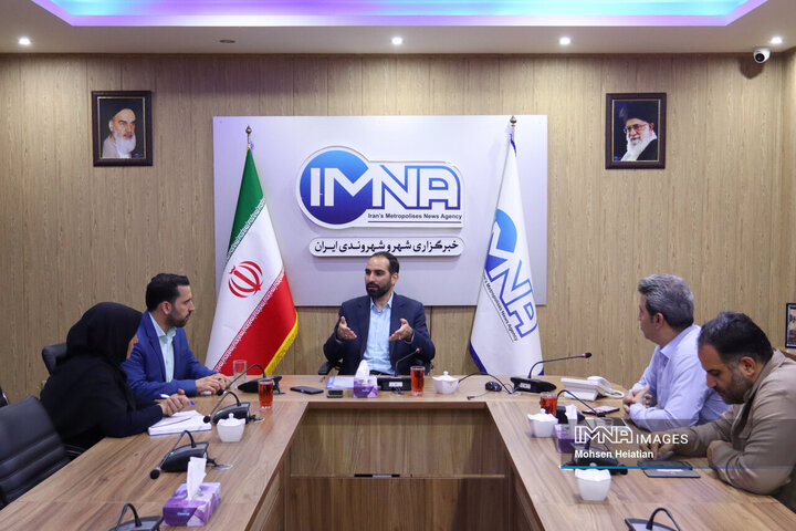 بازدید شهردار منطقه 4 اصفهان از خبرگزاری ایمنا