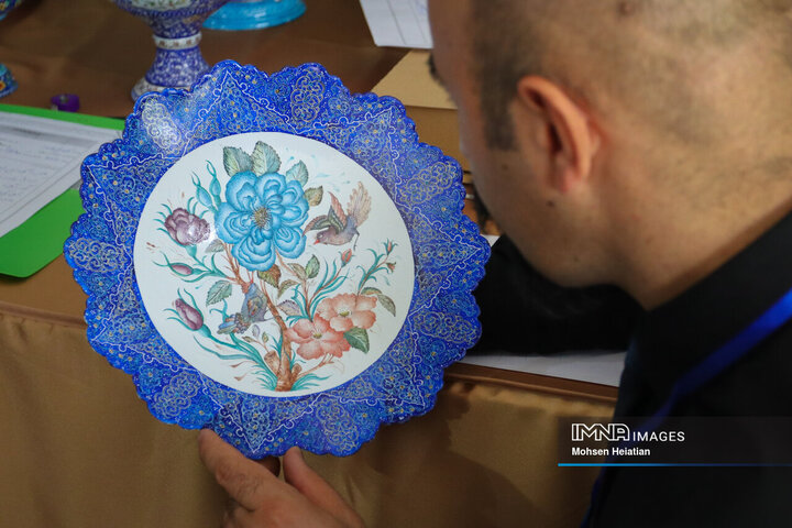 یک سوم صنایع دستی شناخته شده جهان در اصفهان وجود دارد