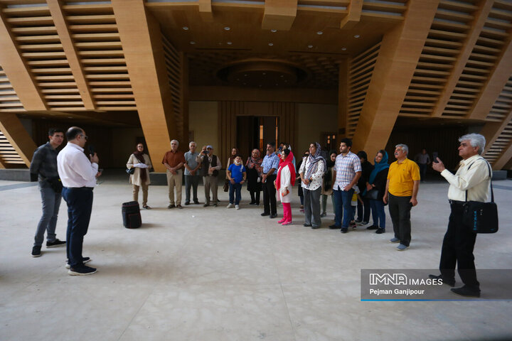 پروژه مرکز همایش‌های بین‌المللی اصفهان
