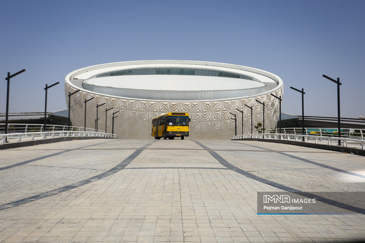 پیشکسوتان هوانیروز مهمان «دور اصفهان در ۸۰ روز»