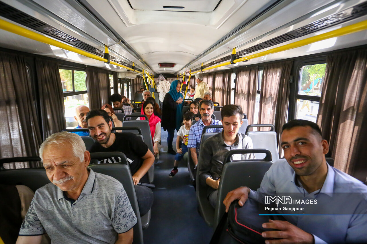 پیشکسوتان هوانیروز مهمان «دور اصفهان در ۸۰ روز»