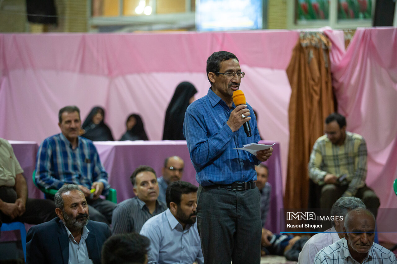 اهالی منطقه ۲ در دیدار با شهردار اصفهان چه گفتند؟