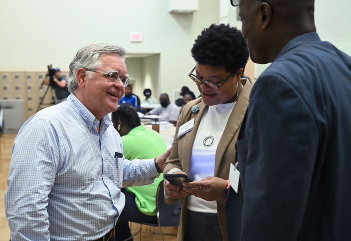 نقش مشارکتهای مردمی در توسعه شهرها