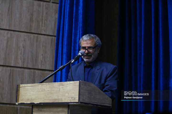 نشست صمیمانه استاندار اصفهان با نخبگان شهرستان اردستان