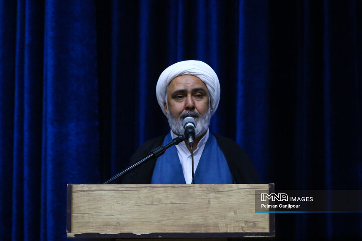 نشست صمیمانه استاندار اصفهان با نخبگان شهرستان اردستان