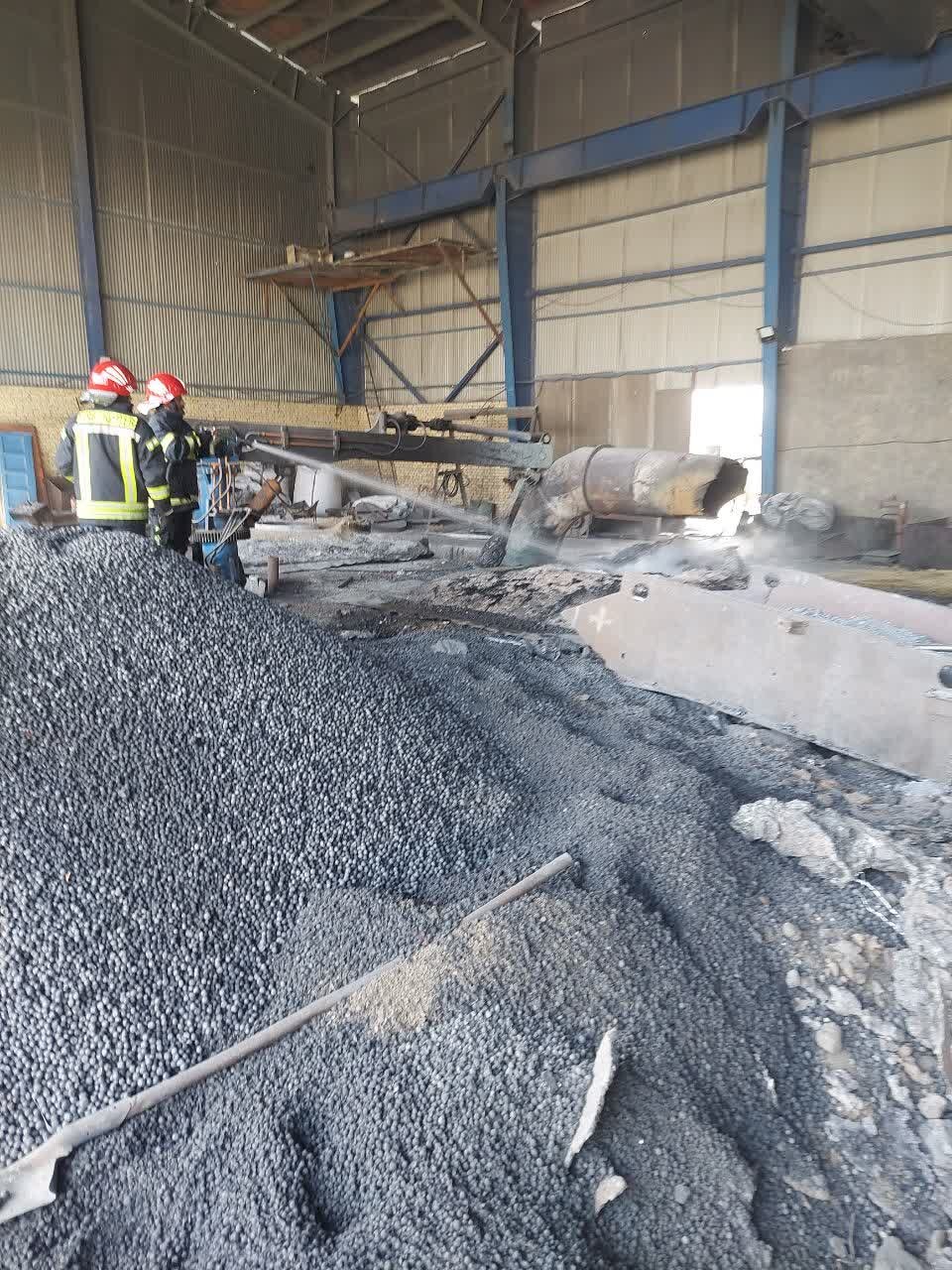 وقوع حریق در کوره ذوب پارس فولاد علویجه + عکس