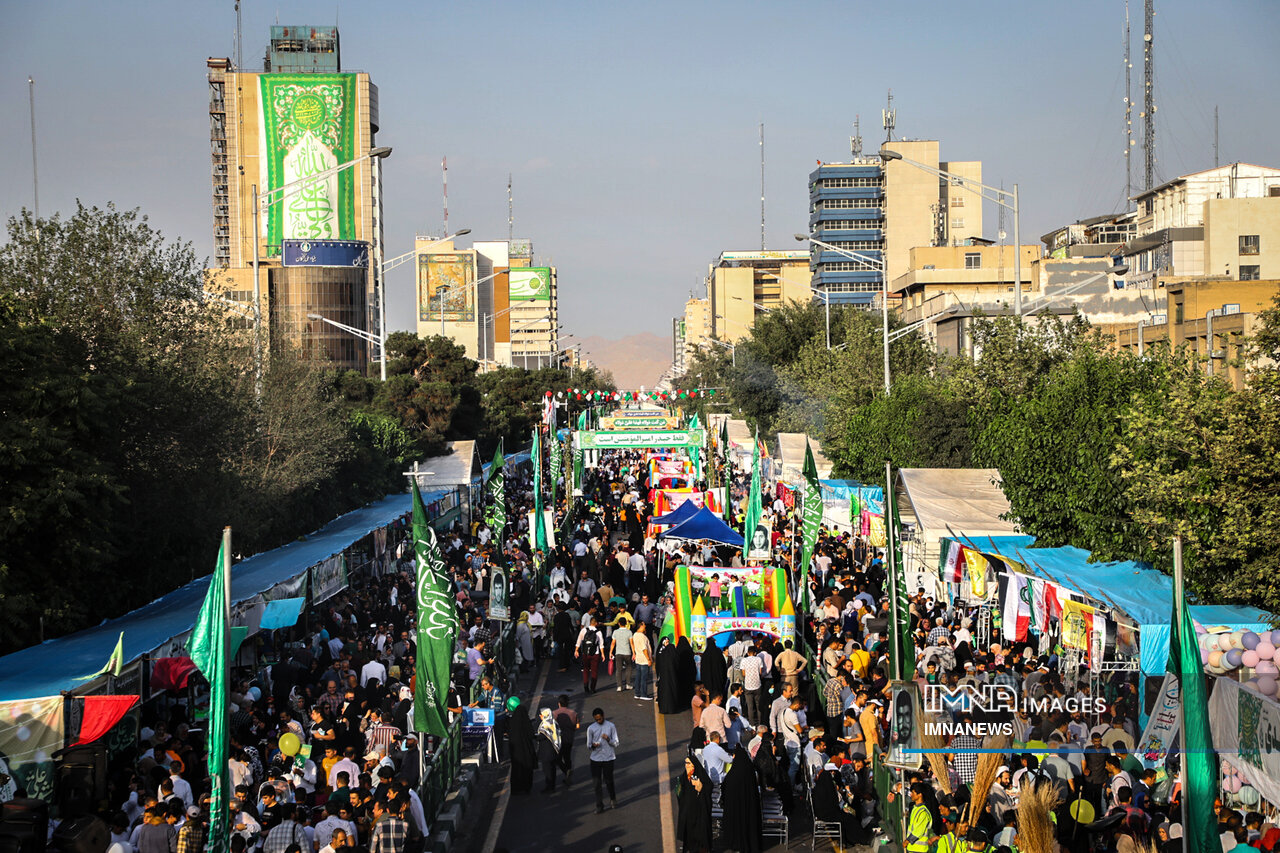 رسانه های لندنی در شوک جشن بزرگ غدیر/ سنگ تمام عاشقان علی(ع)