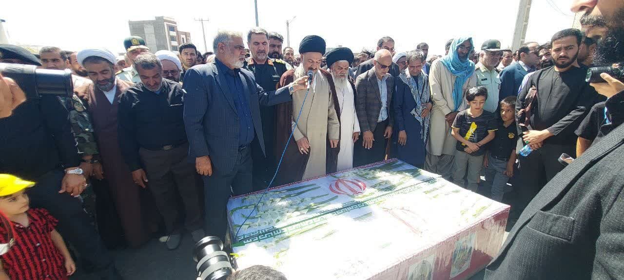 تشییع پیکر مطهر شهیدان مدافع وطن در زاهدان + فیلم/ تصاویر