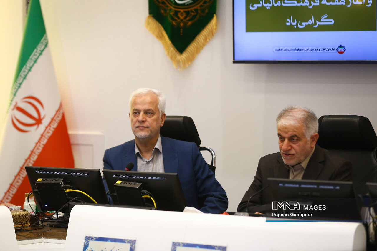 تصویب اساسنامه اصلاحی سازمان حملونقل ریلی شهرداری/ ایجاد حساب مالی برای کمک به آب اصفهان
