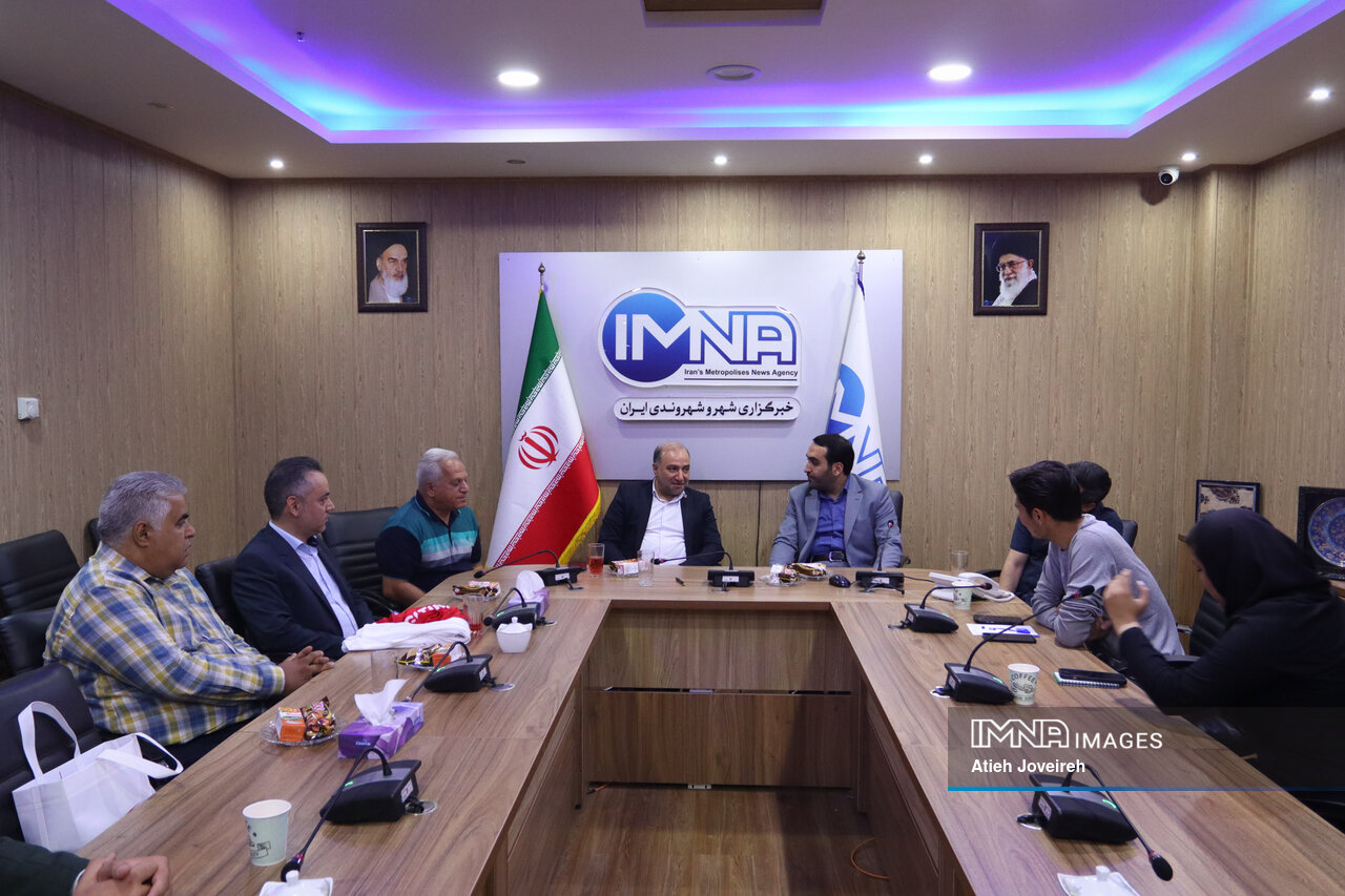 محمدی به دلایل فنی از لیست خارج شد/حواشی عجیب شیر سپاهان؟ برخی از واقعیت بیخبر بودند!