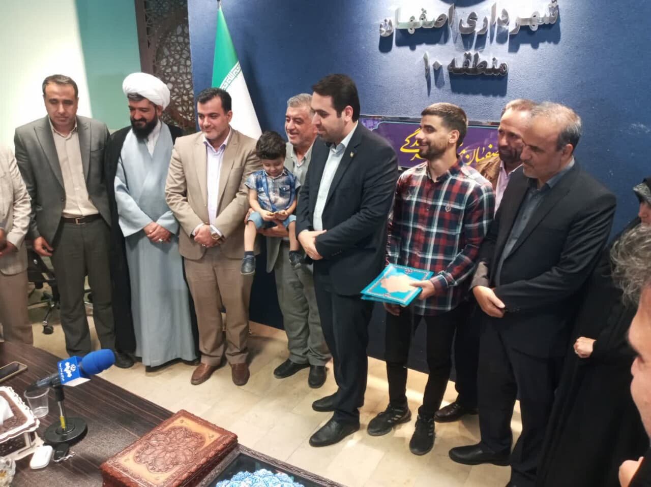 قهرمانان ورزشی و معنوی تجلیل شدند / شهدا قهرمانان اصلی ایران زمین