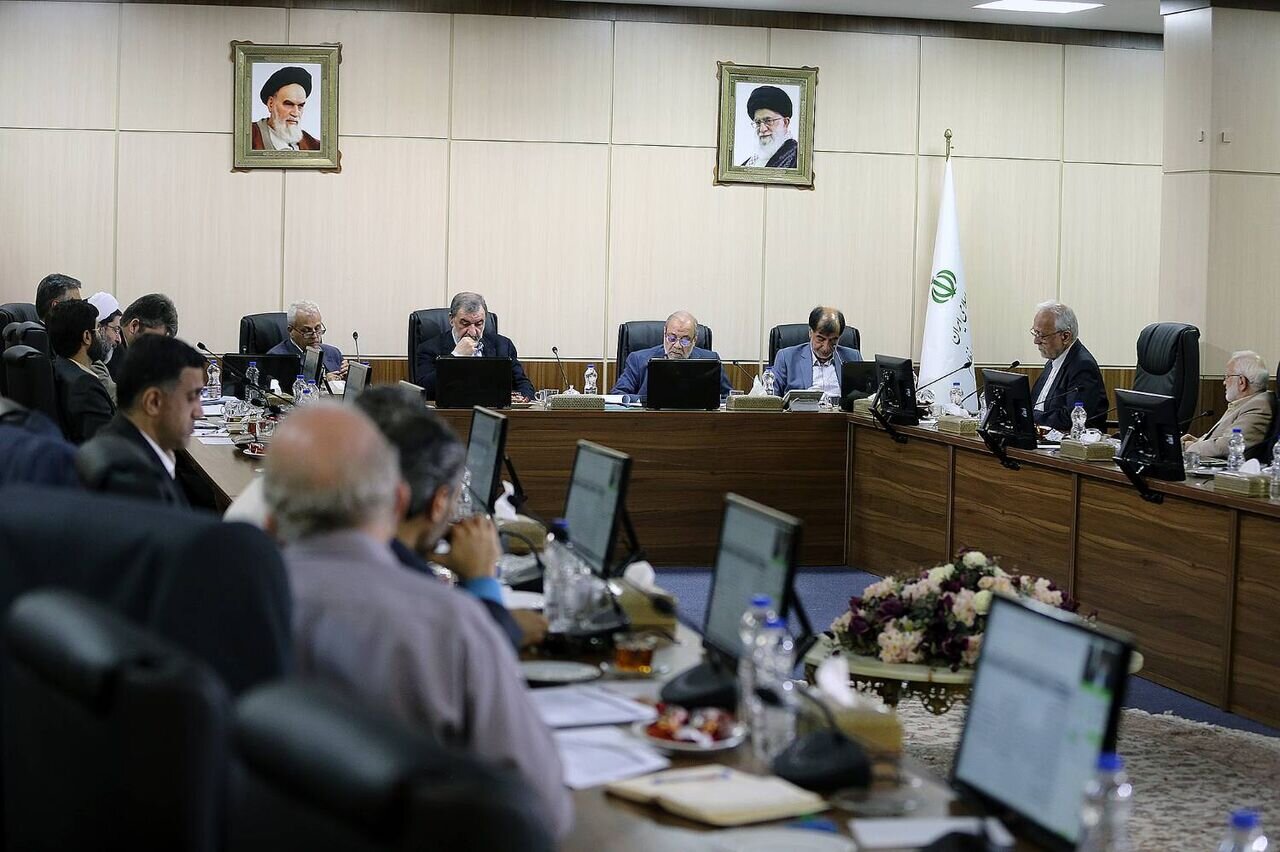 بررسی طرح بانک مرکزی جمهوری اسلامی ایران در کمیسیون اقتصادی، اداری و بازرگانی مجمع