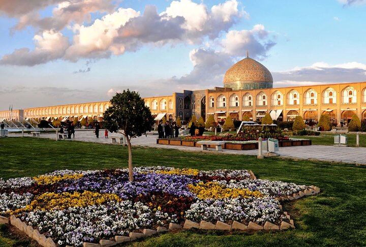 استفاده از سرمایه گردشگری در اصفهان همچون خام‌فروشی نفت است