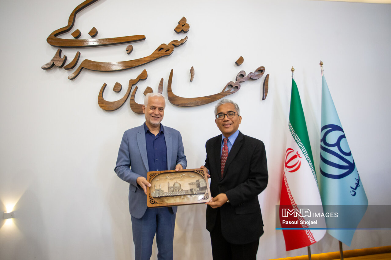 دیدار شهردار اصفهان و سفیر مالزی در ایران