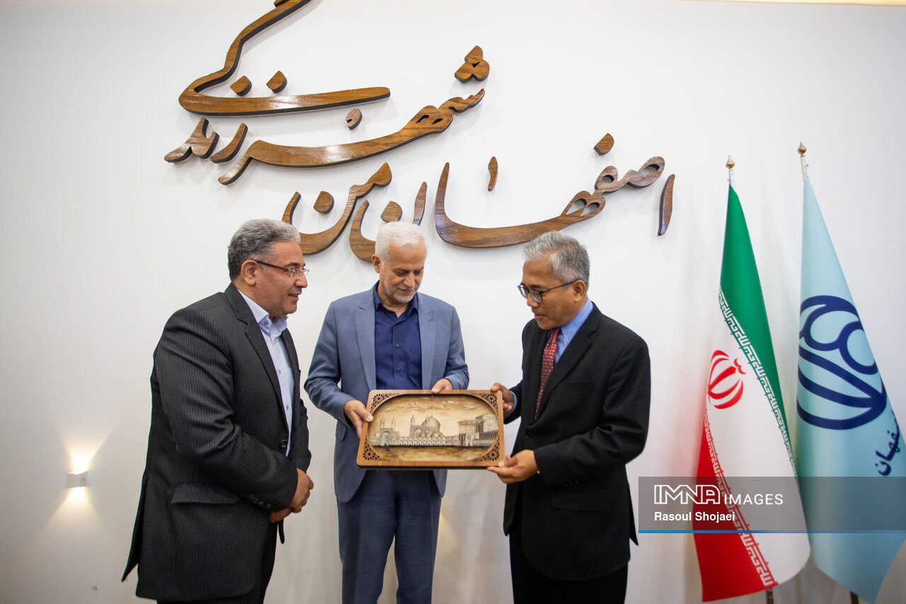 پیگیر تقویت ارتباطات مشترک اصفهان و کوالالامپور هستیم/ معماری اصفهان در دنیا زبانزد است