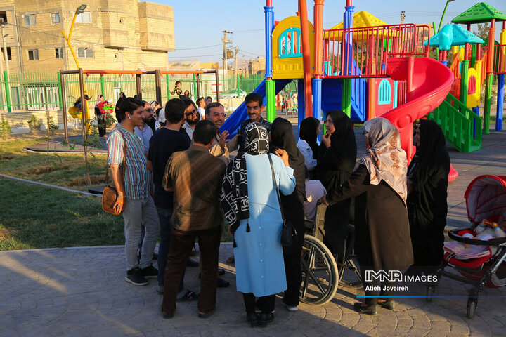 بازدید فعالین رسانه‌ای مجازی از پروژه‌های عمرانی و خدماتی شهرداری منطقه 14 اصفهان