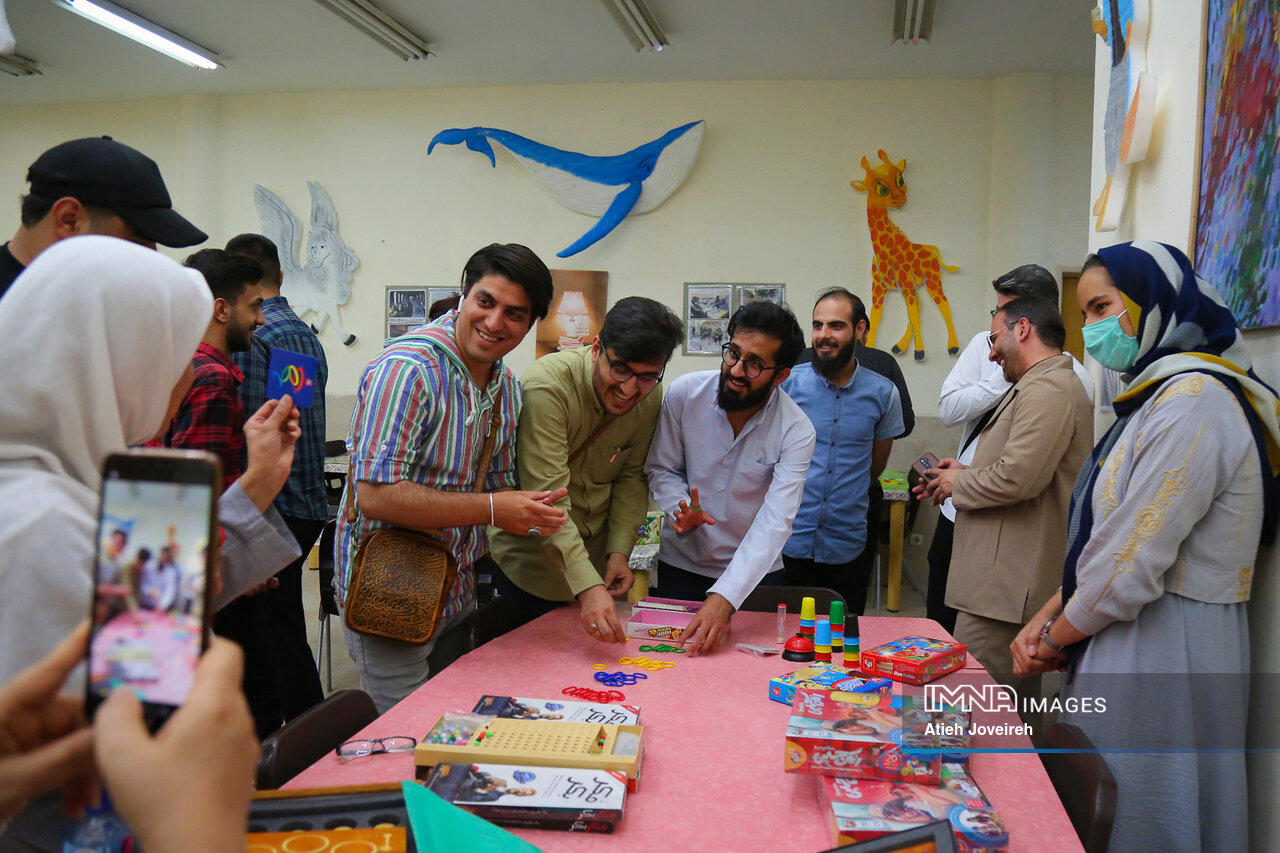 بازدید فعالین رسانه‌ای مجازی از پروژه‌های عمرانی و خدماتی شهرداری منطقه ۱۴ اصفهان