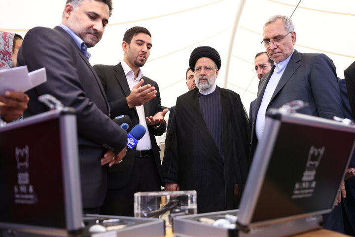 بازدید آیت‌الله رئیسی از «خانه نوآوری و فناوری» ایران در کنیا