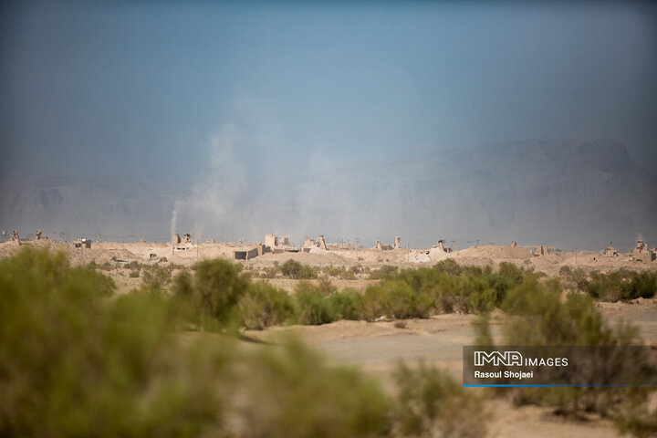 بازدید از کانون‌های گرد و غبار شرق اصفهان