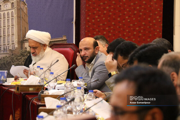 شصت‌و‌هشتمین اجلاس مجمع مشورتی رؤسای شوراهای اسلامی کلانشهرها و مراکز استان